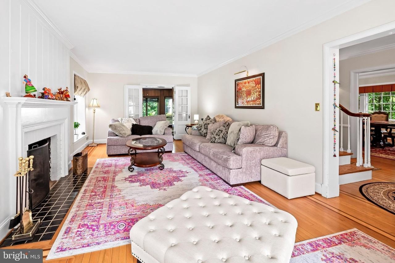 5113 N Charles St - Photo 4 of 33