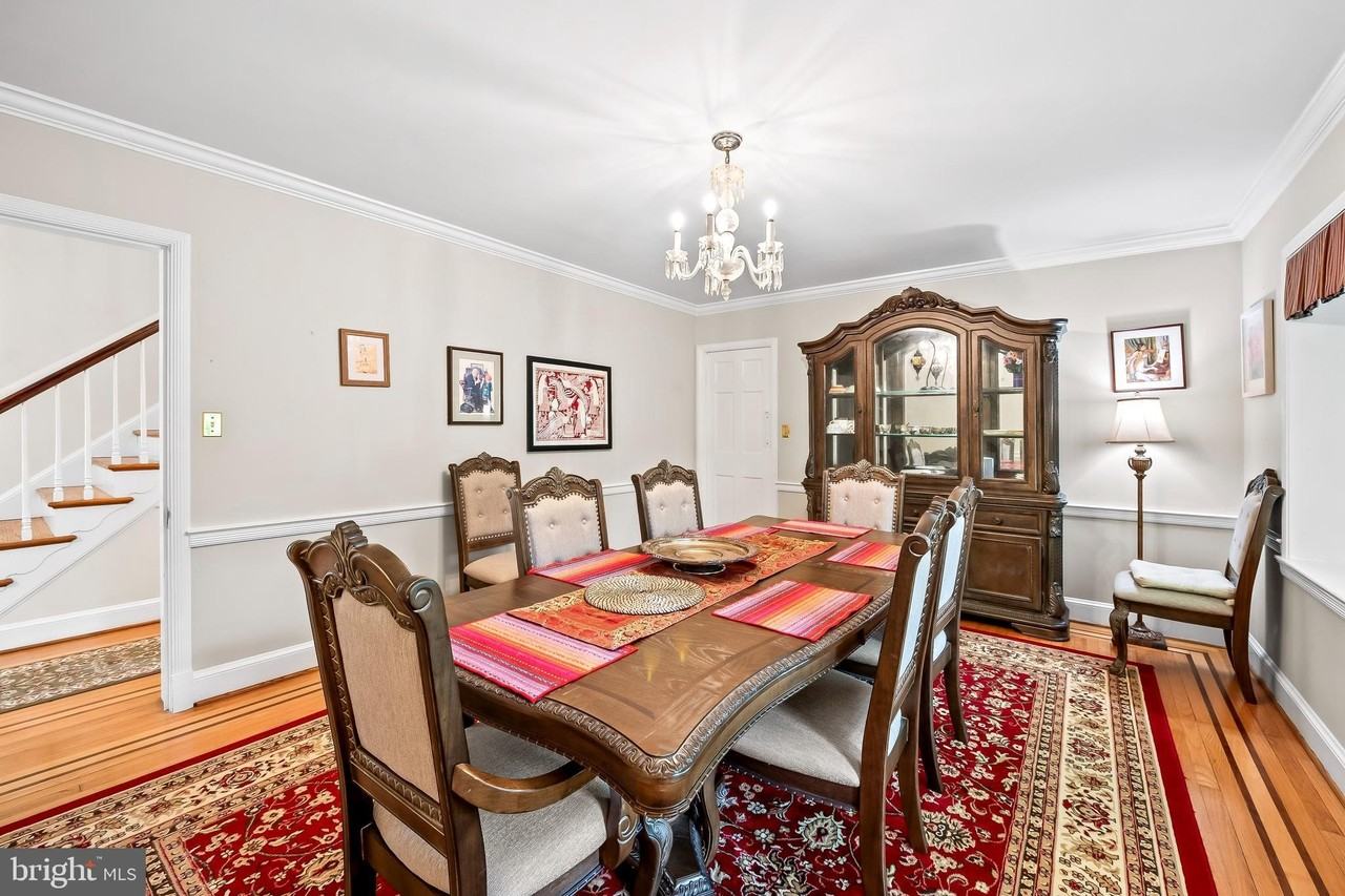 5113 N Charles St - Photo 7 of 33