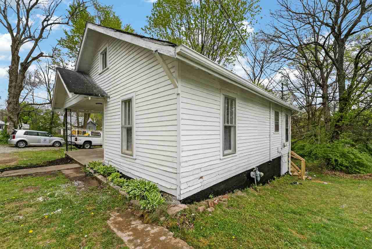 225 Sunset Ave - Photo 7 of 23