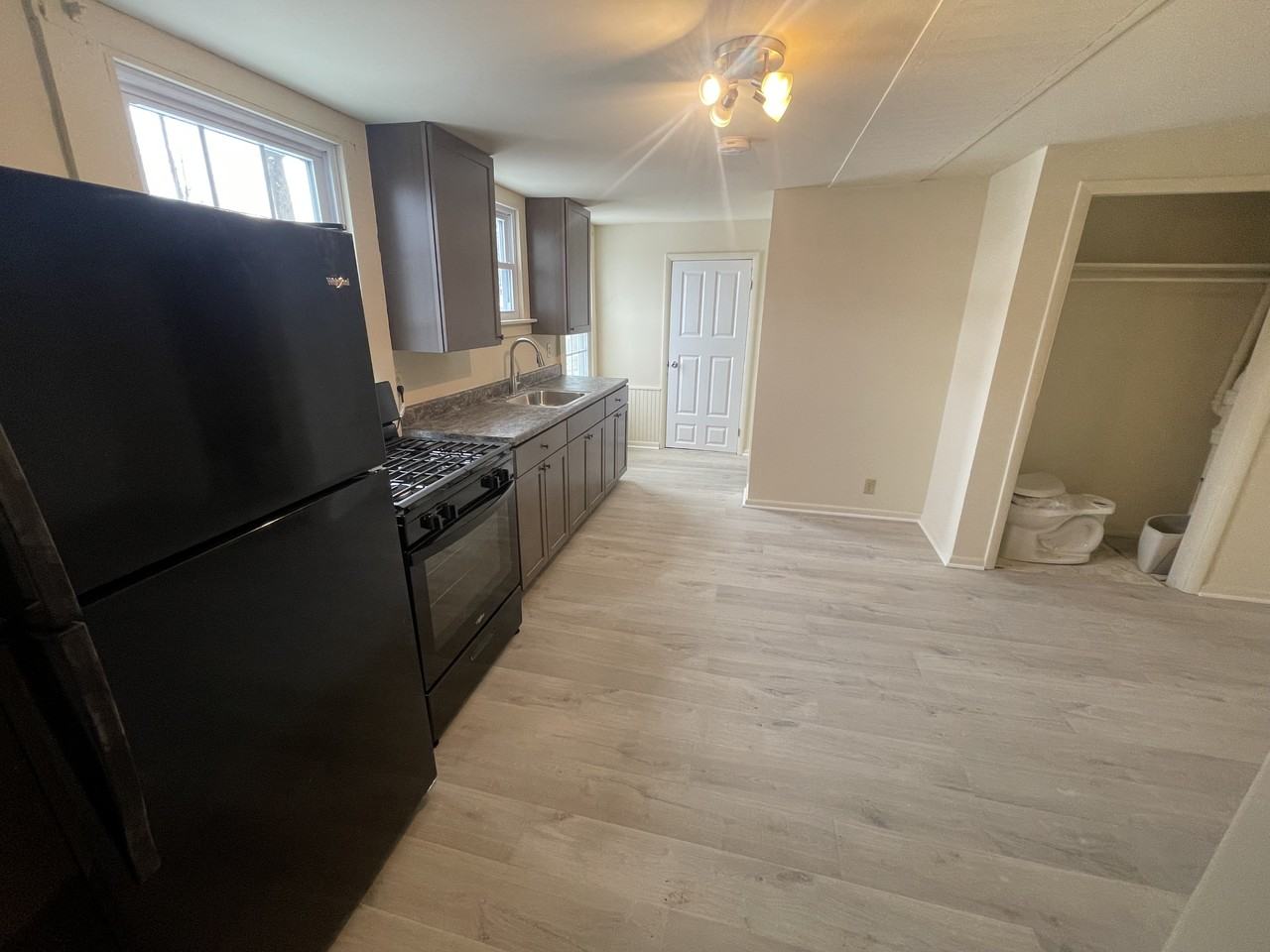 264 Summit St #4 - Photo 2 of 8