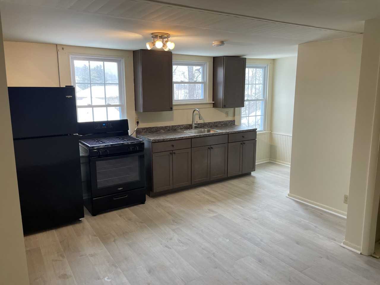 264 Summit St #4 - Photo 3 of 8