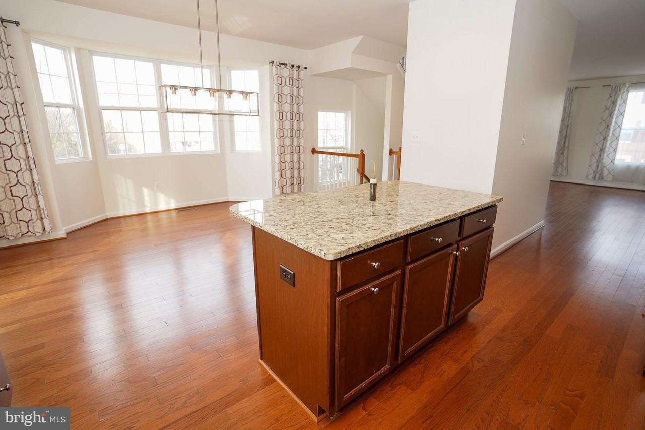 7810 Quidditch Ln - Photo 7 of 37