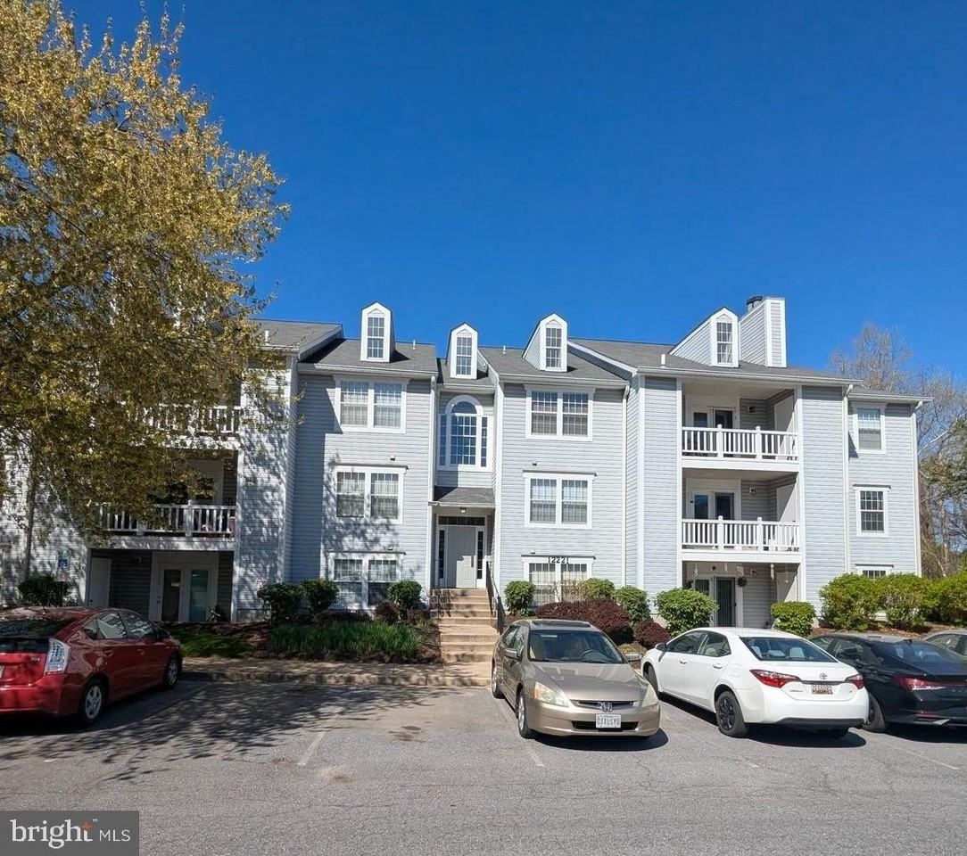 12221 Eagles Nest Ct #B - Photo 2 of 30