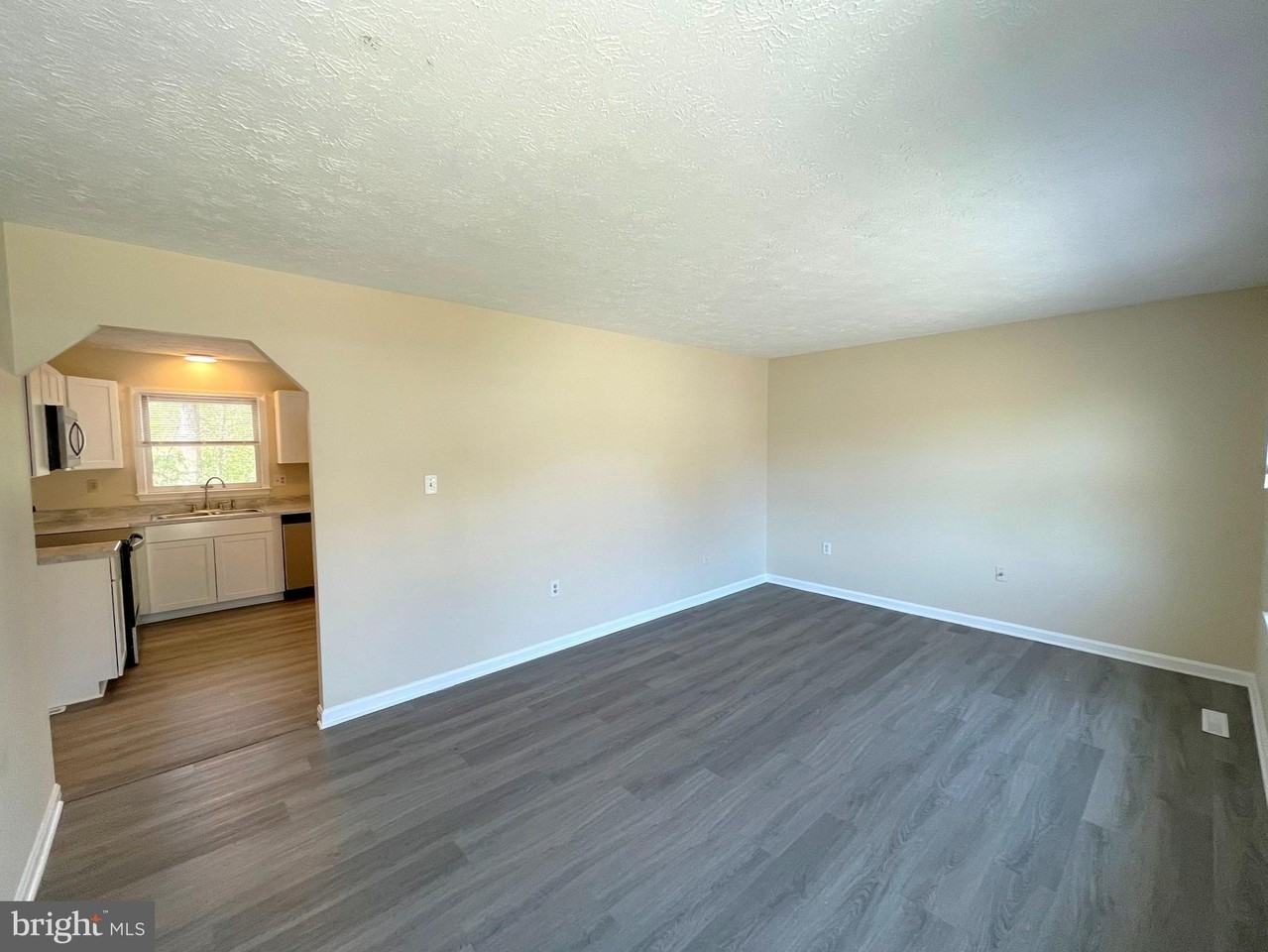 45743 Dee Ct - Photo 5 of 30