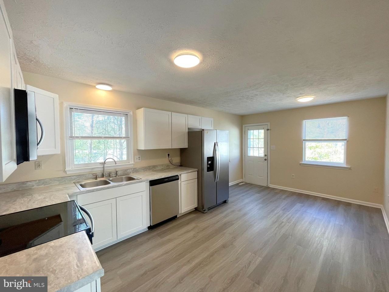 45743 Dee Ct - Photo 6 of 30