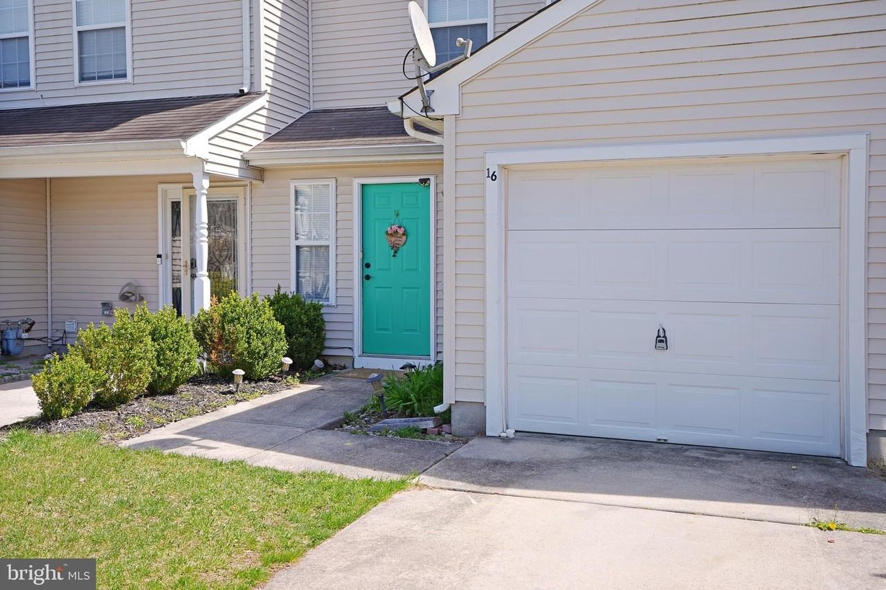 16 High Meadows Dr - Photo 2 of 33