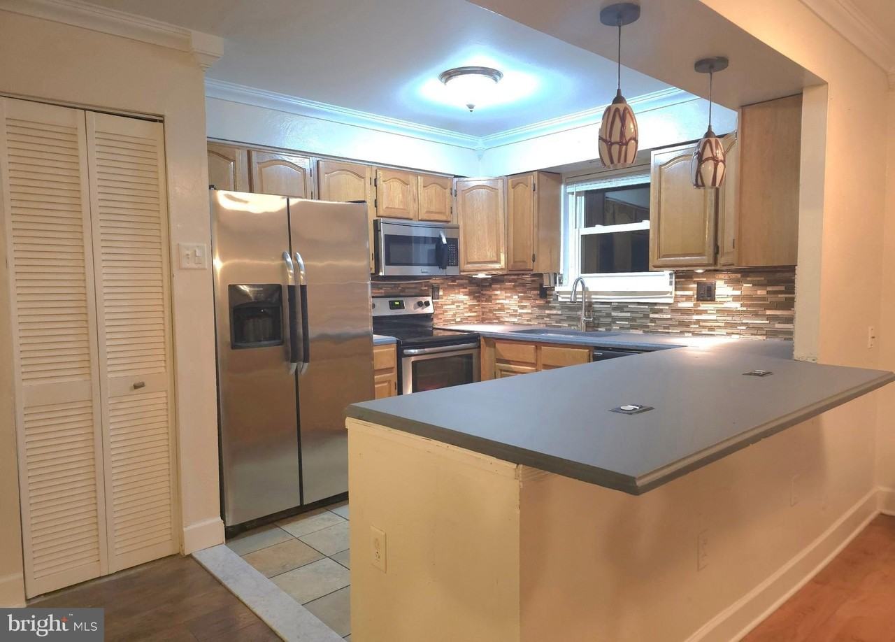 1136 Fox Run - Photo 7 of 27