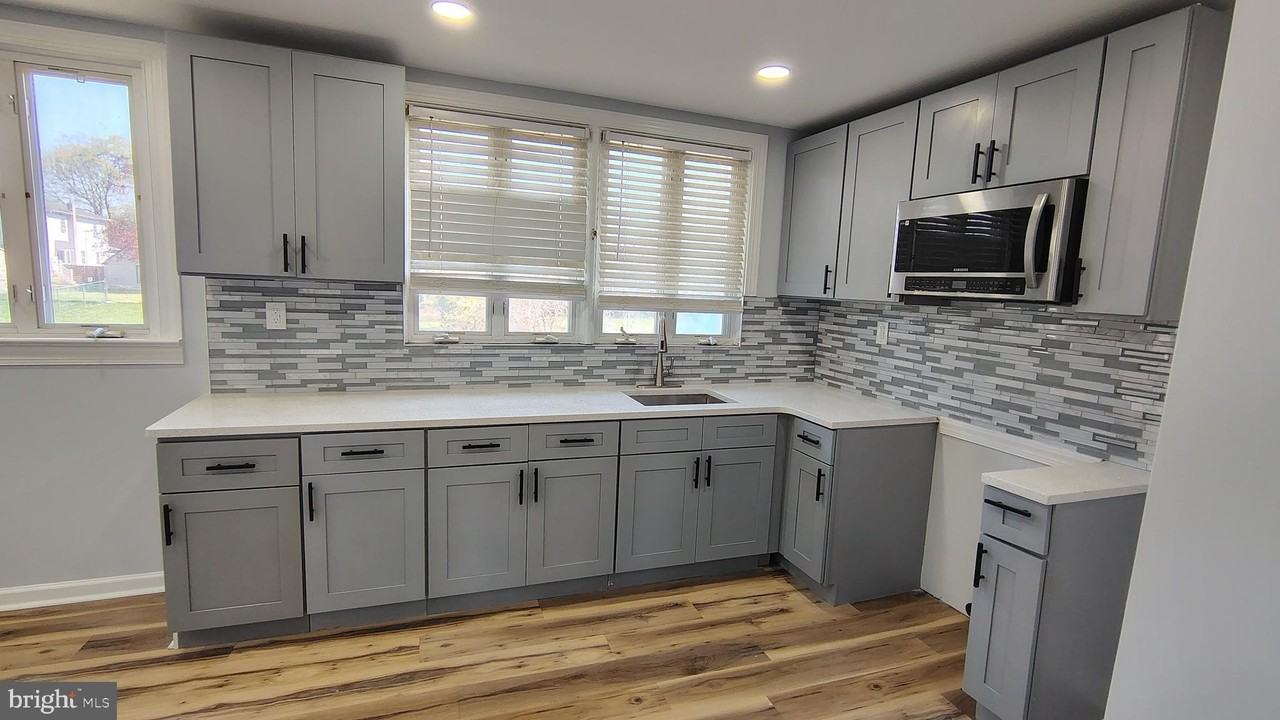 1000 Main Ave - Photo 7 of 19