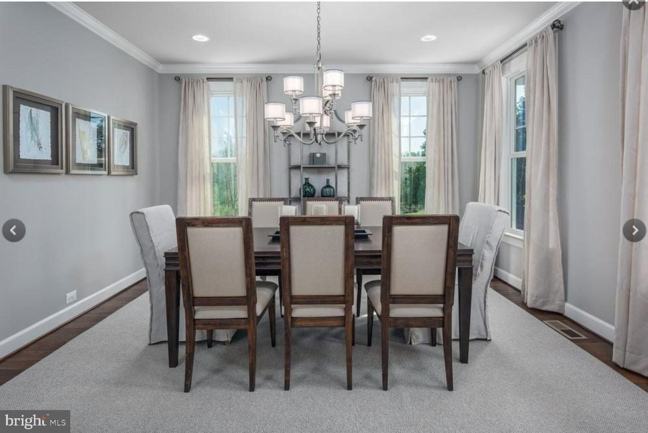 305 Rita Ct - Photo 2 of 5