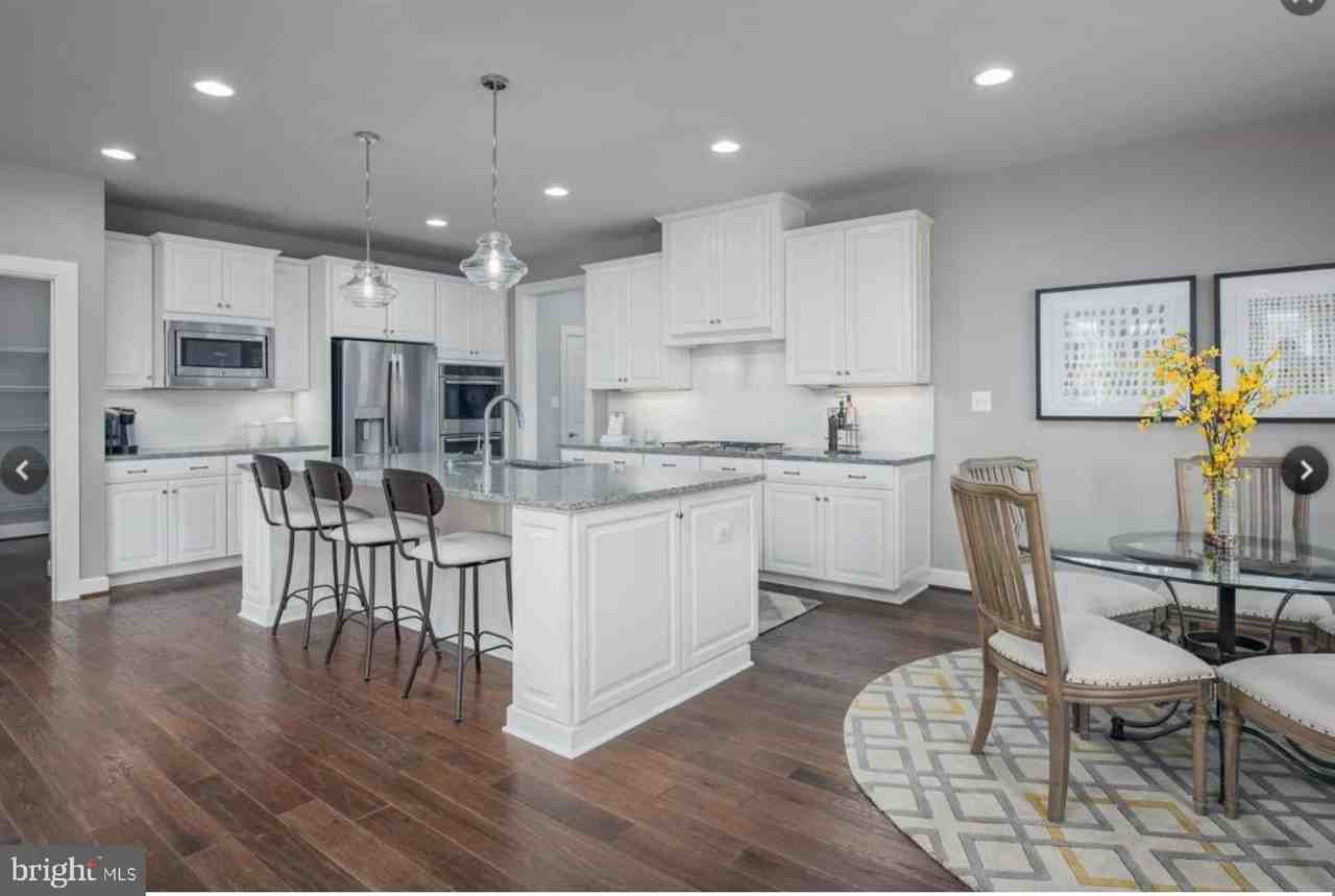 305 Rita Ct - Photo 3 of 5