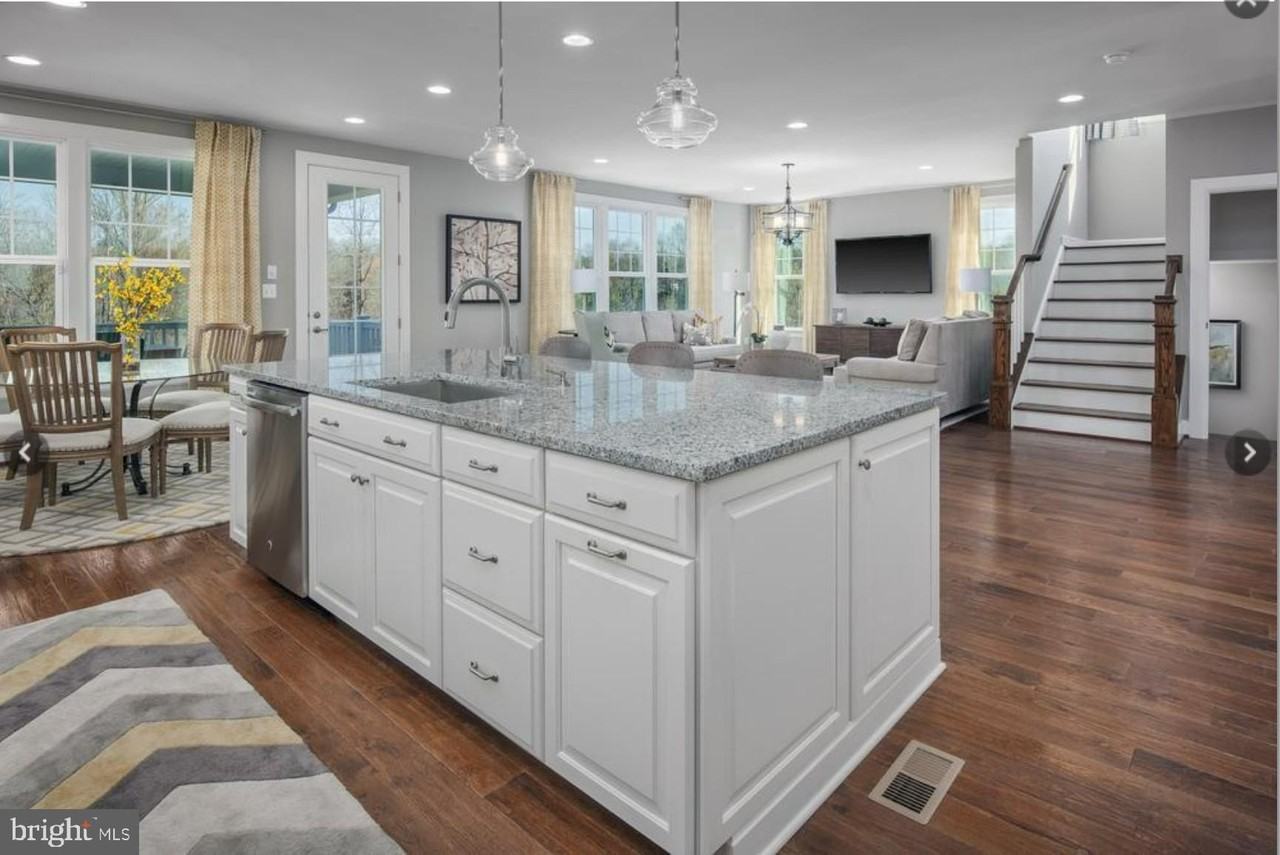 305 Rita Ct - Photo 4 of 5