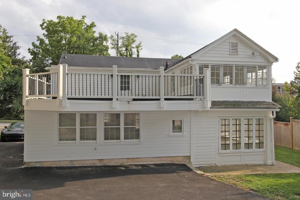 233 E Montgomery Ave