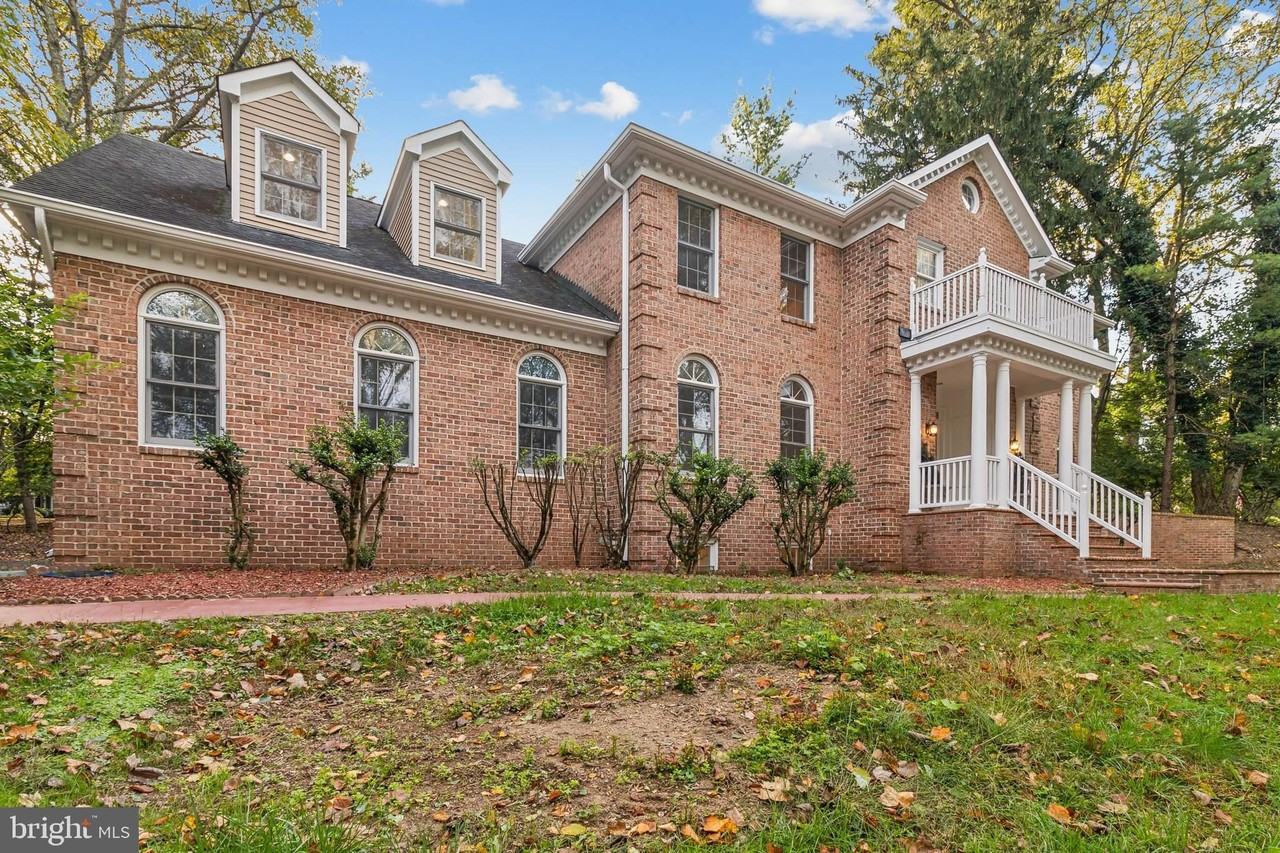 2527 Hunter Mill Rd - Photo 2 of 50