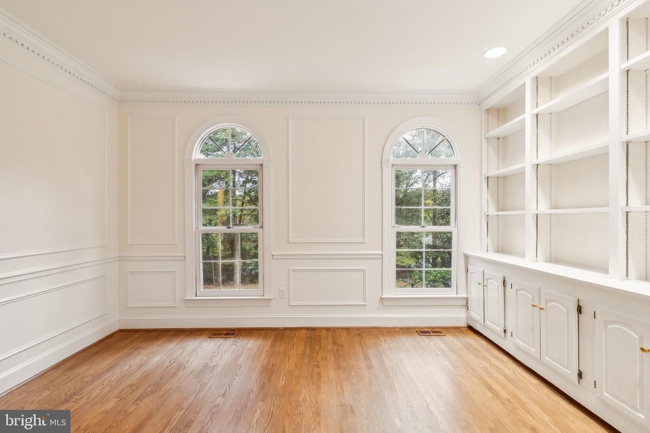 2527 Hunter Mill Rd - Photo 7 of 50