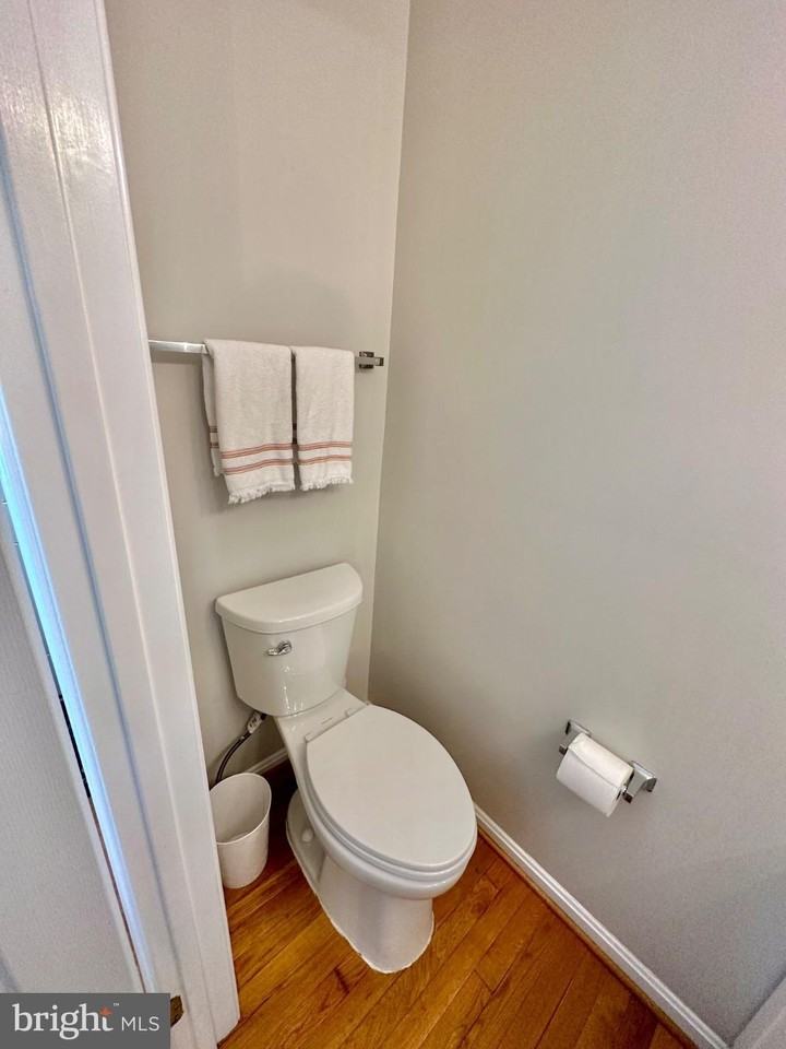 3006 Heritage Springs Ct - Photo 3 of 32