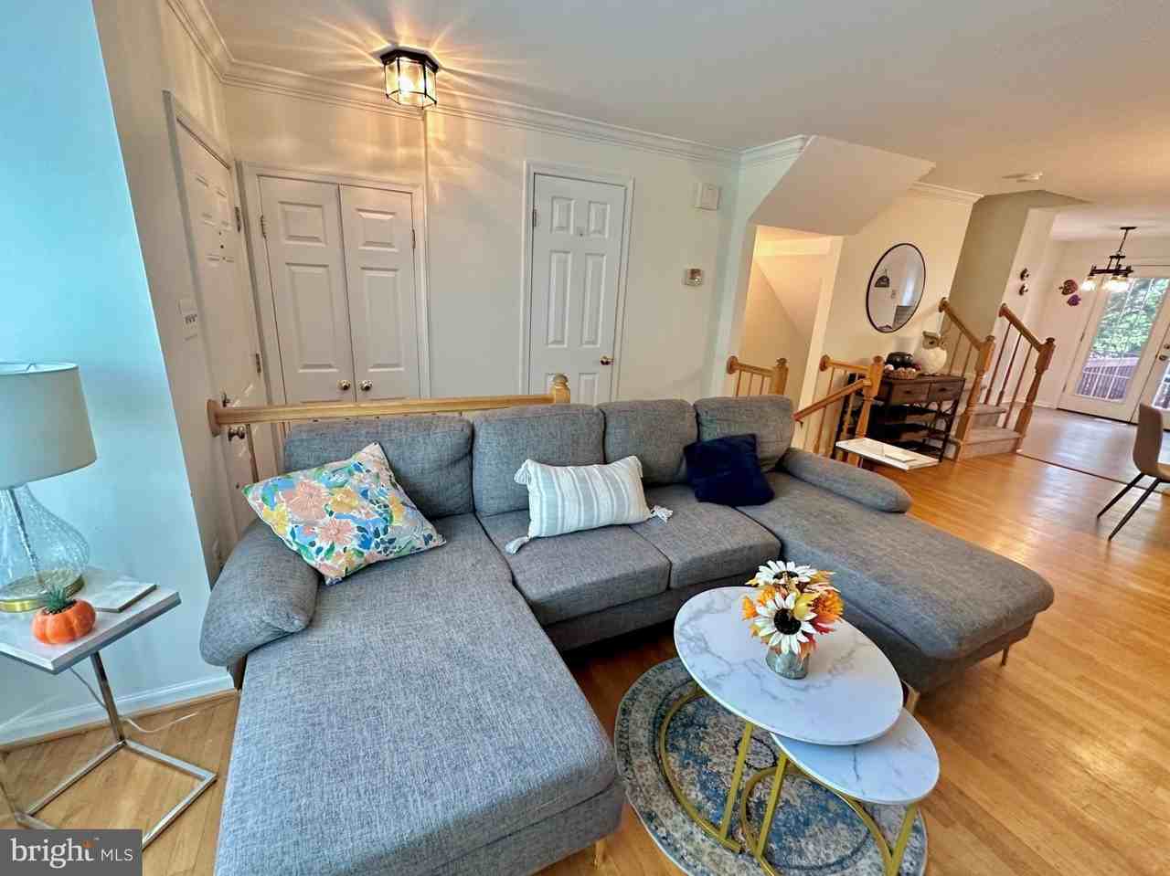 3006 Heritage Springs Ct - Photo 6 of 32