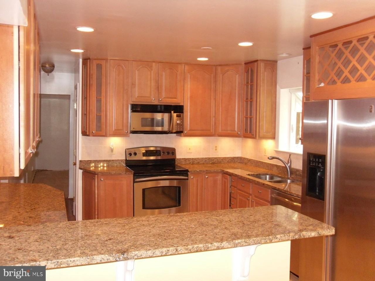 8523 Electric Ave - Photo 3 of 27