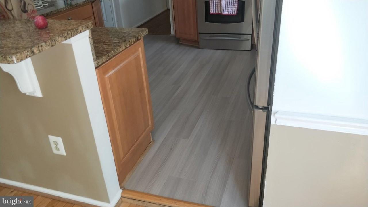 8523 Electric Ave - Photo 5 of 27