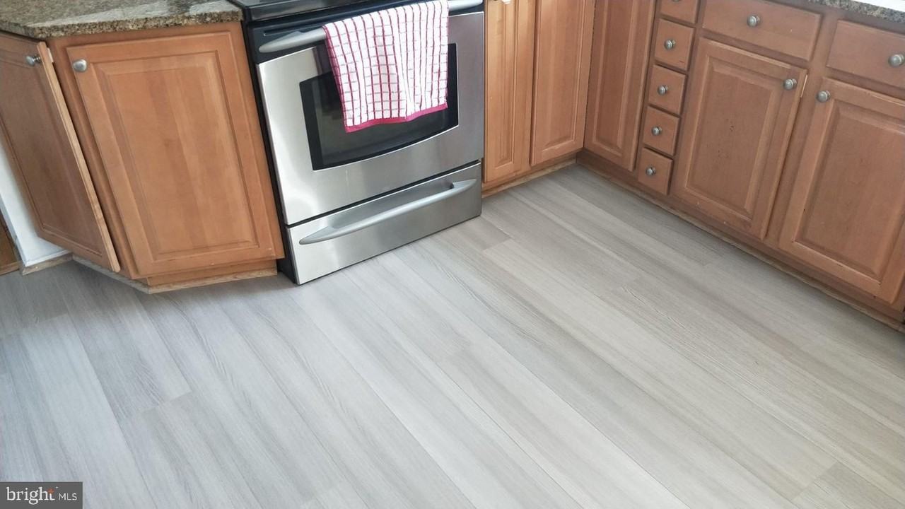 8523 Electric Ave - Photo 7 of 27