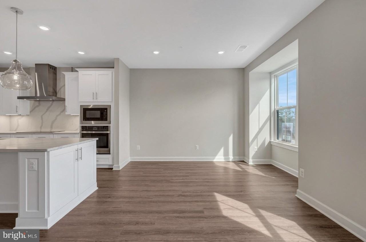 43769 Metro Ter - Photo 7 of 23