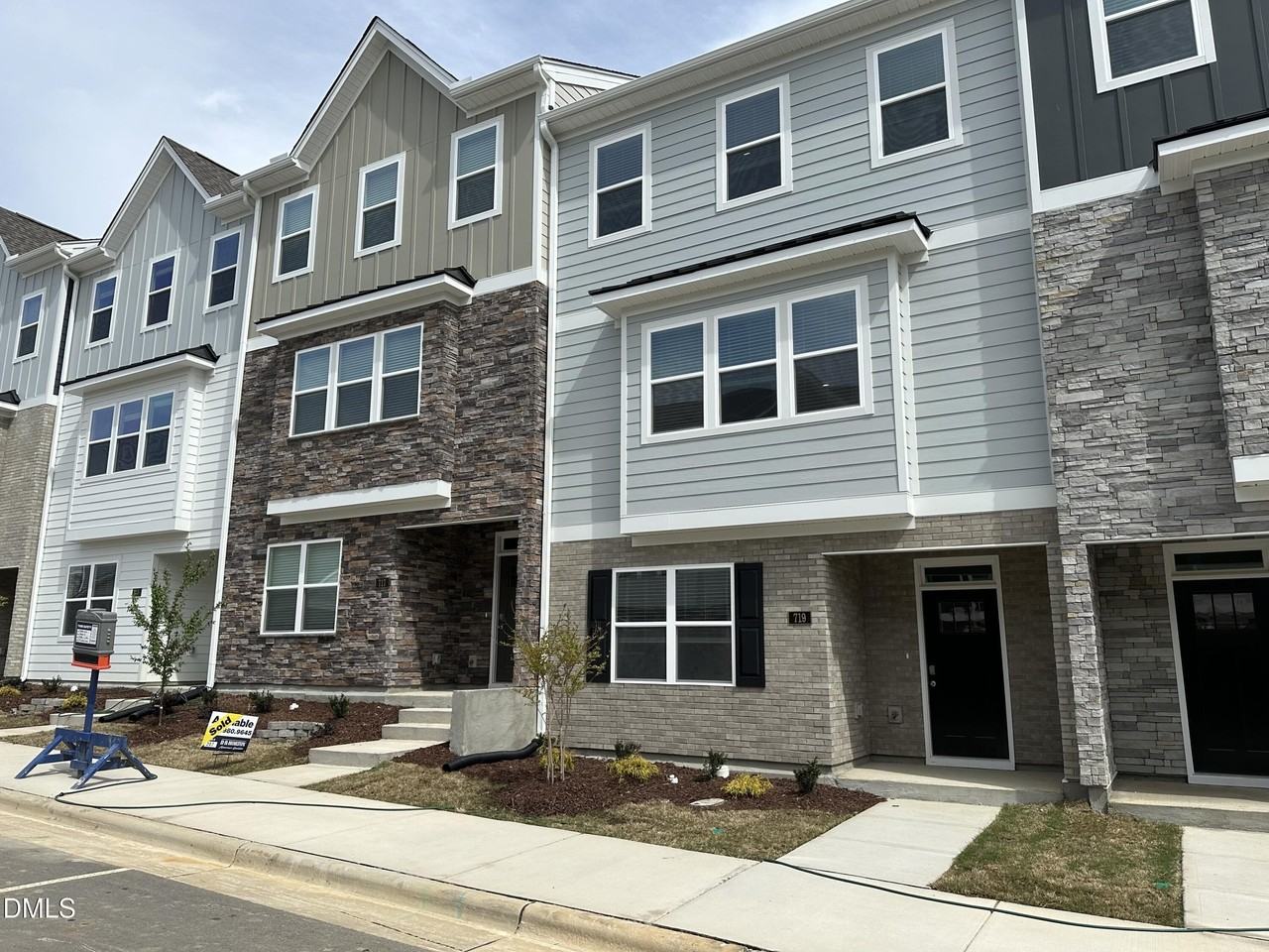 719 Lucky Clover Way - Photo 2 of 6