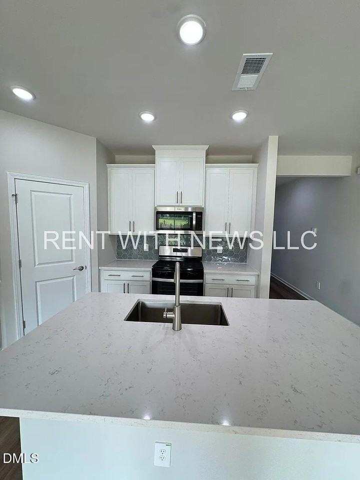 539 White Birch Ln - Photo 5 of 40