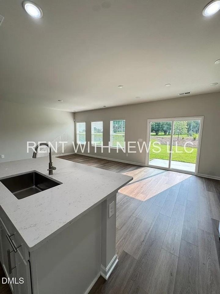 539 White Birch Ln - Photo 6 of 40