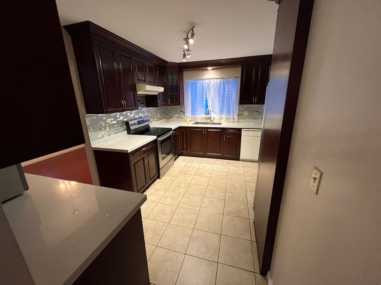 2929 Cord Avenue - Photo 5 of 19