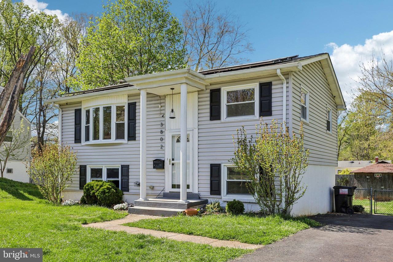 3802 Folsome Ct - Photo 3 of 41