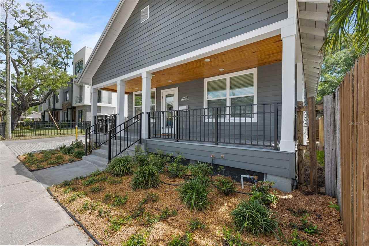 2203 N Boulevard - Photo 2 of 50