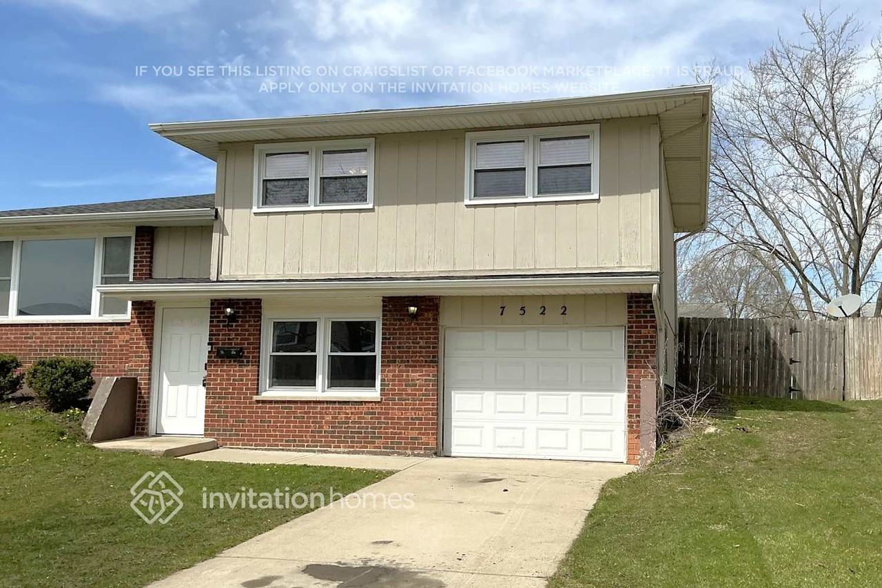 7522 164th Pl - Photo 2 of 12