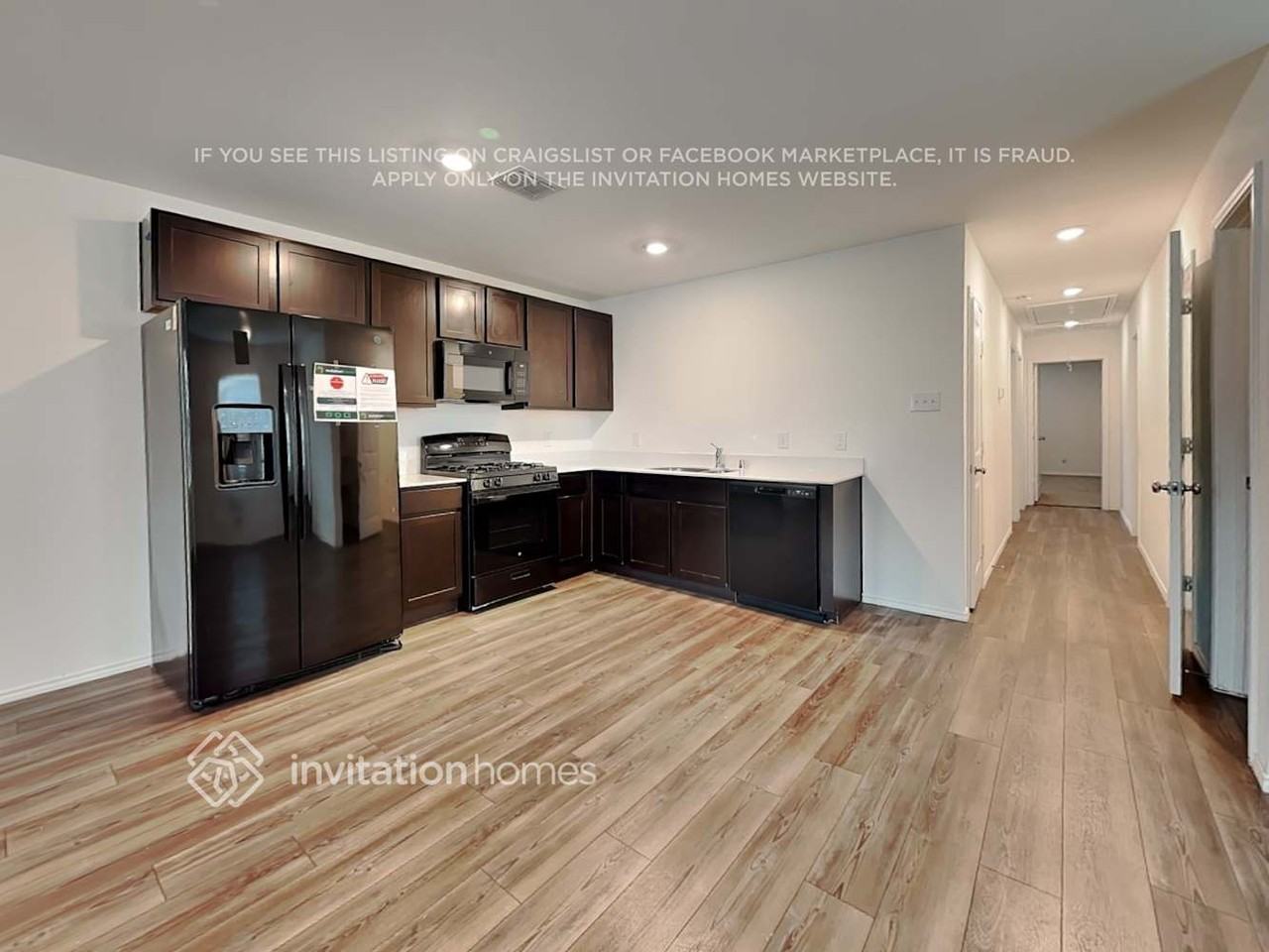 3067 Wallace Wells Ct - Photo 3 of 14