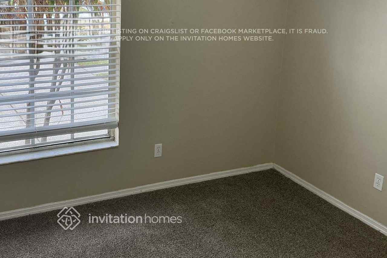 13336 Laraway Dr - Photo 5 of 10