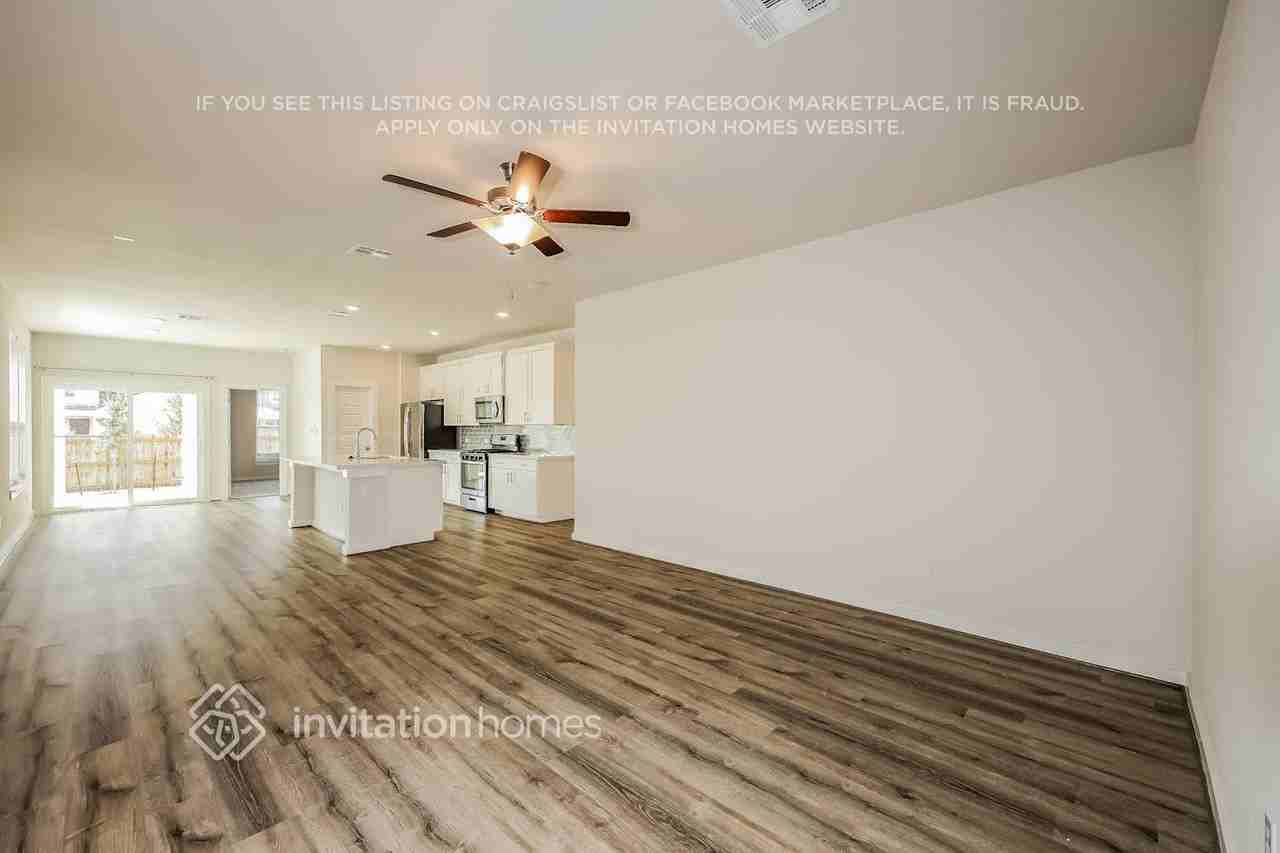 4727 Audubon Pl - Photo 3 of 18