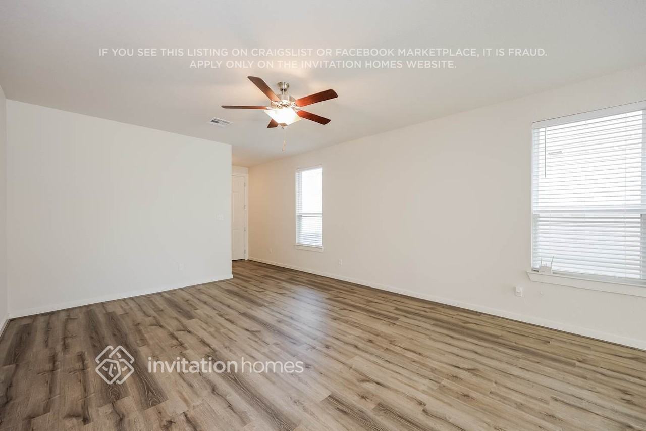 4727 Audubon Pl - Photo 4 of 18