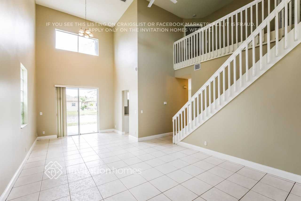 16256 Nw 17th St - Photo 4 of 18