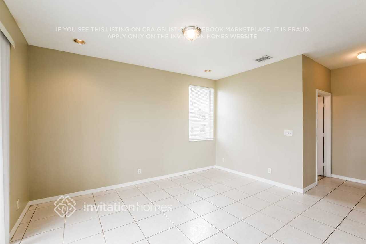 16256 Nw 17th St - Photo 7 of 18