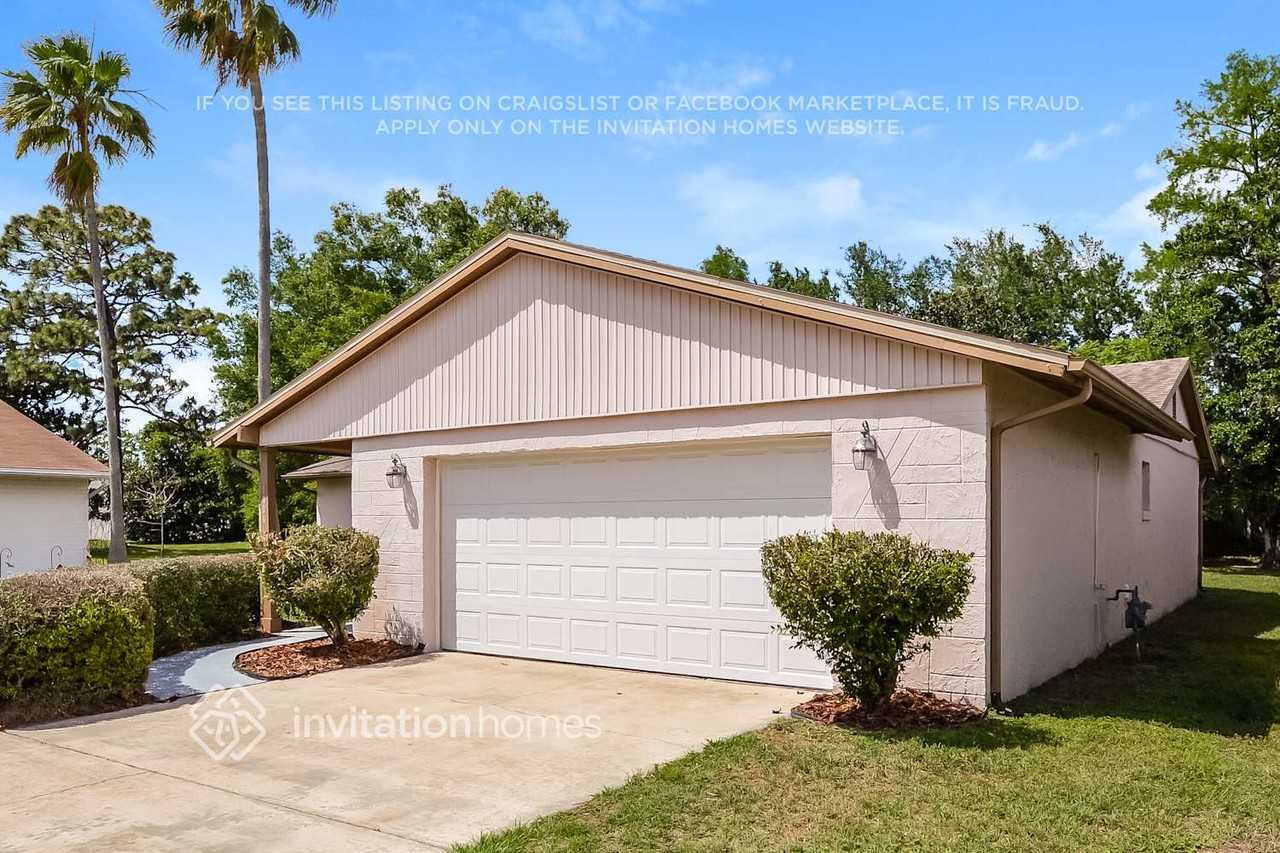 10006 Granite Ln - Photo 3 of 17