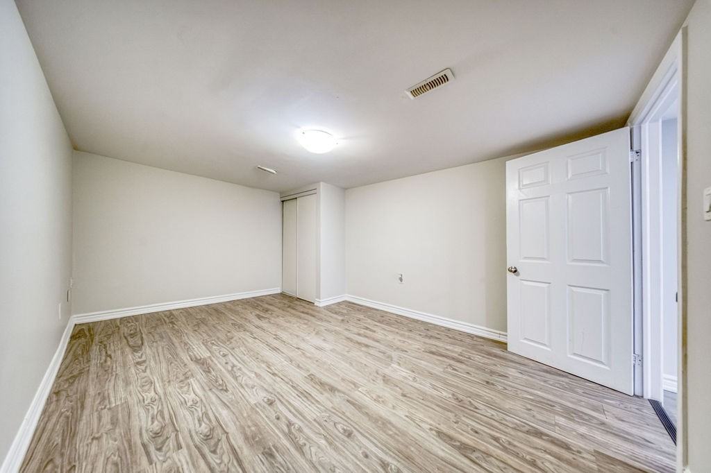 871 Liverpool Road - Photo 7 of 13