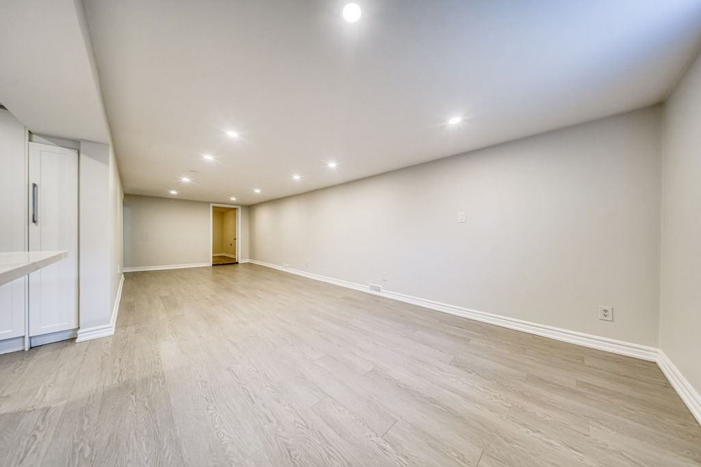 871 Liverpool Road - Photo 5 of 13