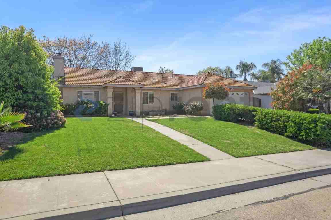 2847 Hillcrest St - Photo 2 of 33