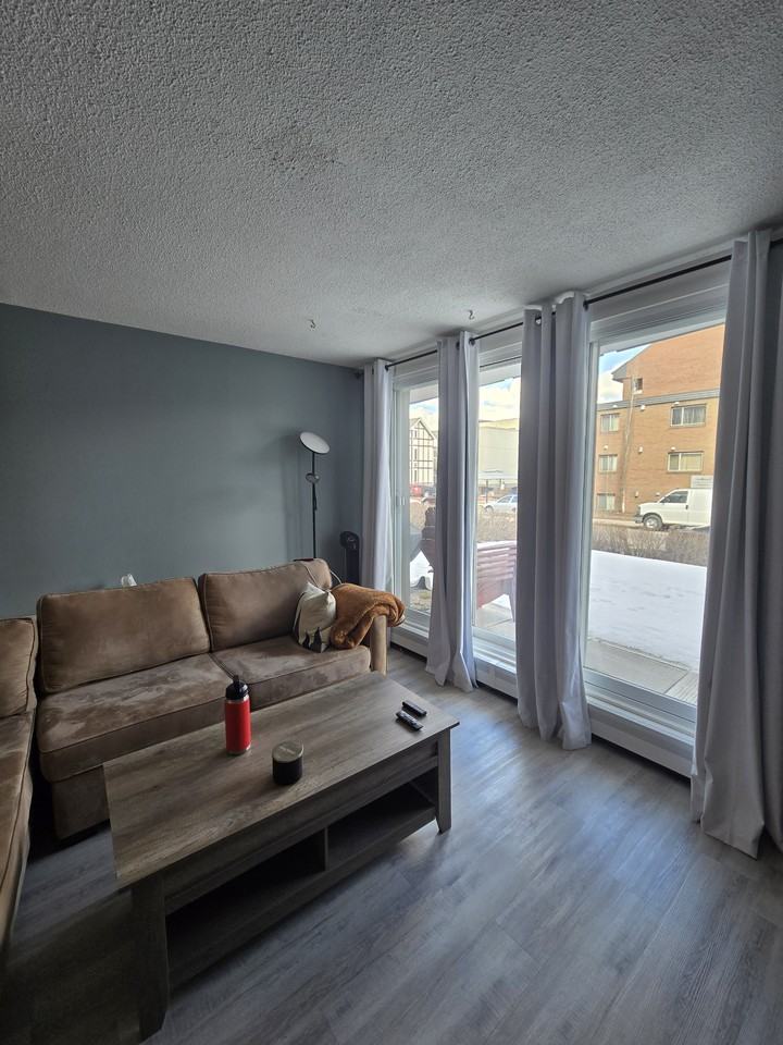 1027 Churchill Towers - Photo 7 of 15