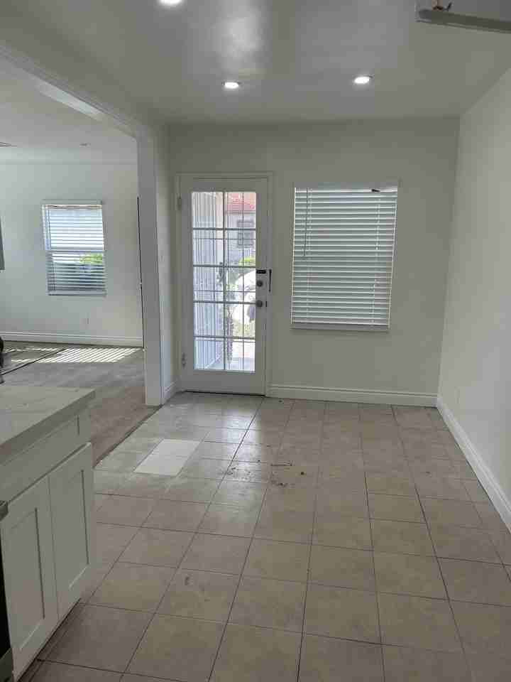 1382 North Mountain View Avenue - Photo 7 of 17