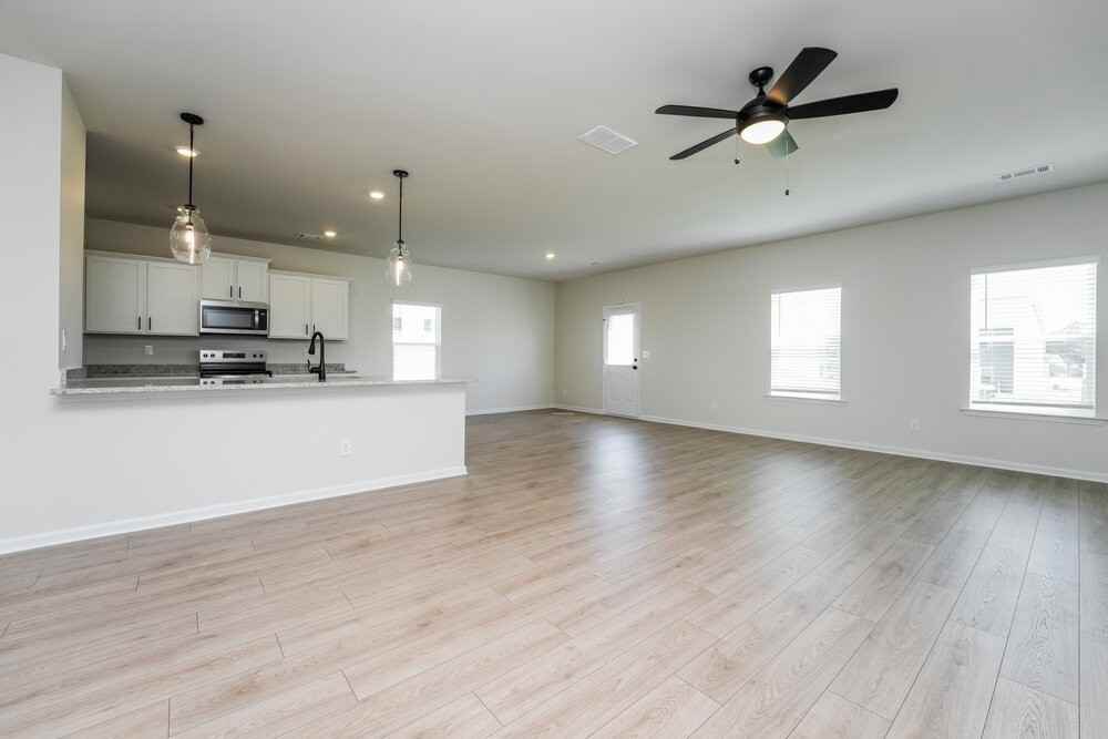 712 Berkley Dr - Photo 5 of 17