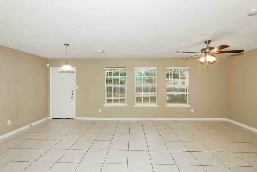 4959 S Cancun Dr - Photo 4 of 17