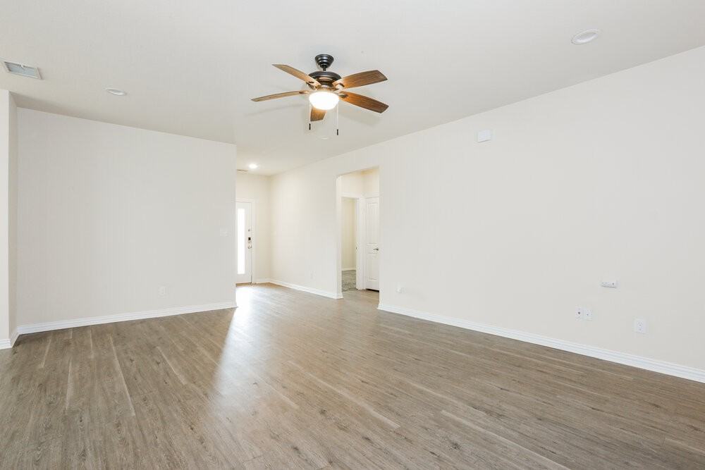 1314 Roan Dr - Photo 4 of 16
