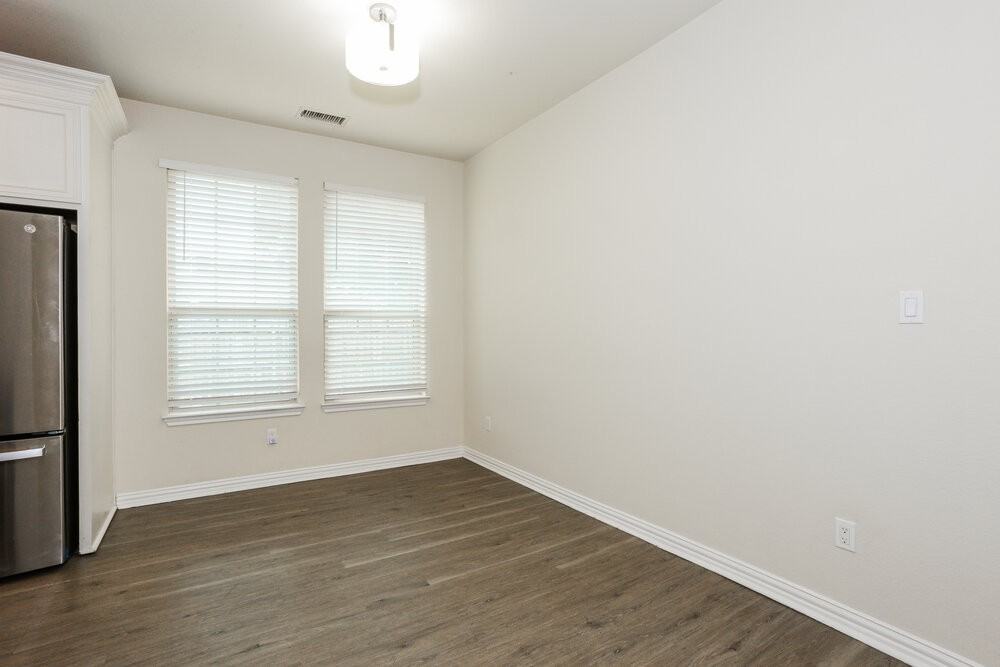 1314 Roan Dr - Photo 5 of 16