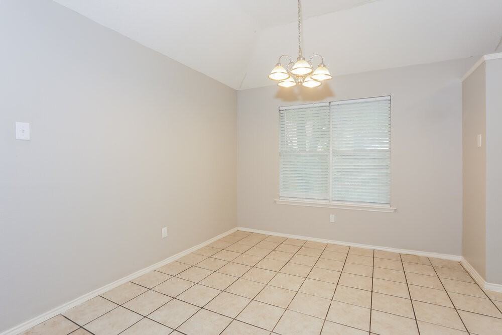 317 W Glen Meadow Dr - Photo 5 of 16