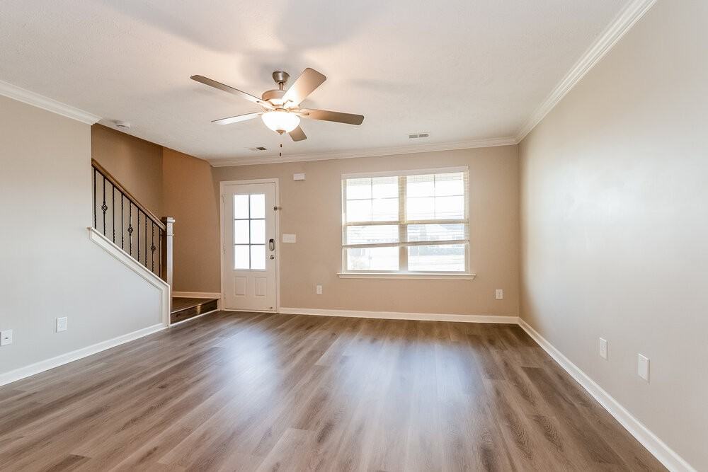 1357 Busiris Dr - Photo 5 of 17