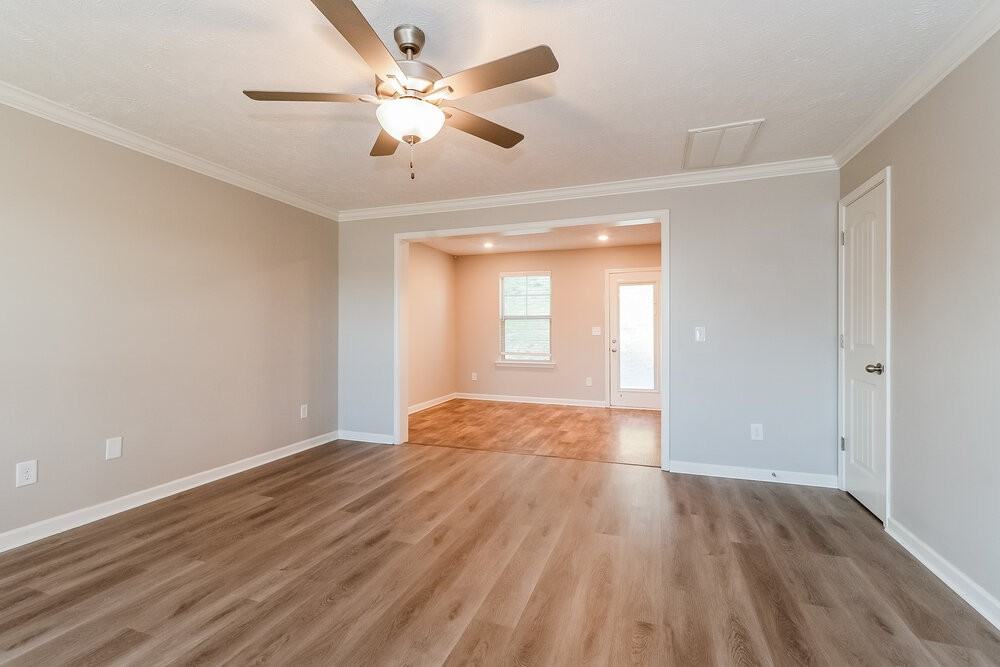 1357 Busiris Dr - Photo 6 of 17